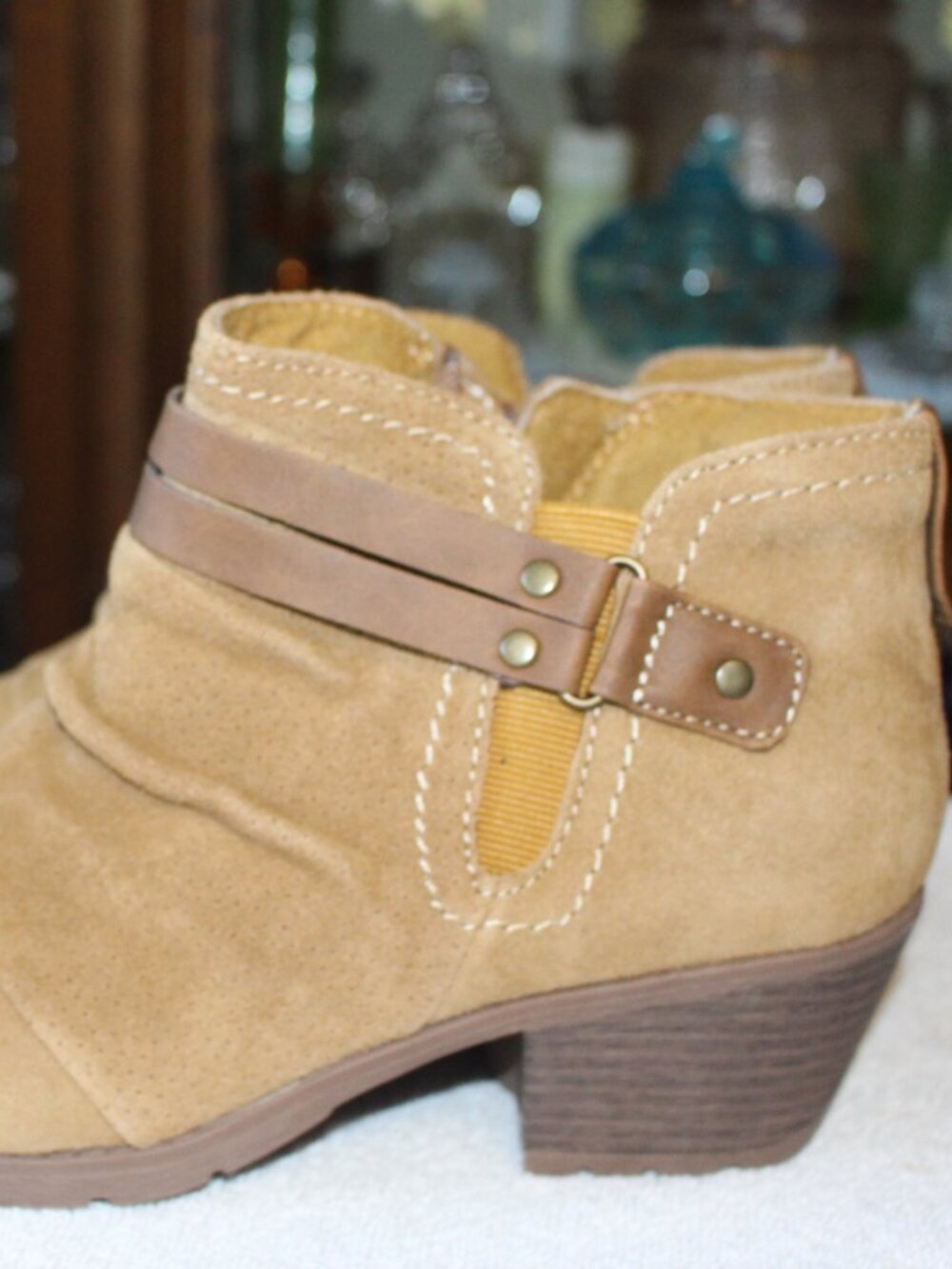 NWOT Earth Origins leather ankle boots. 9 1/2 WIDE NICE!! - Picture 4 of 11